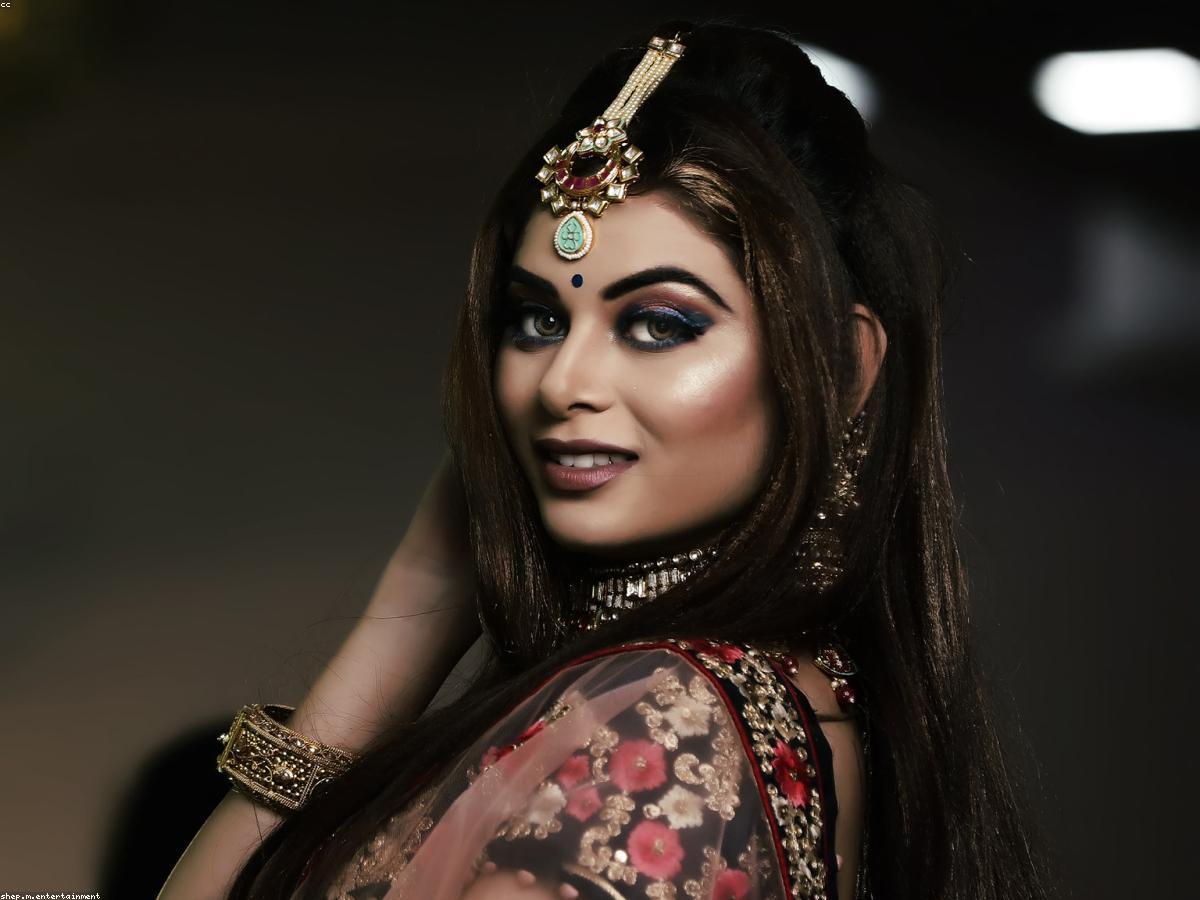 Gold Bridal Makeup Package by Signature Assistant